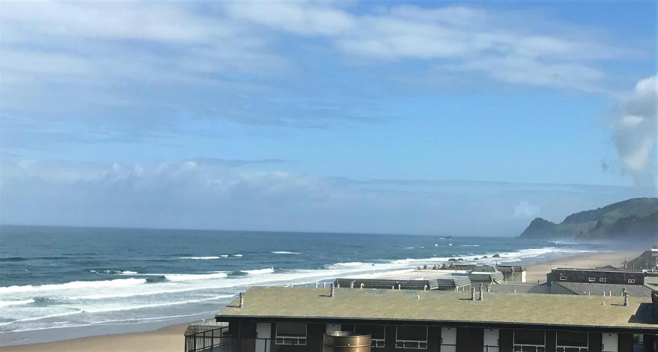 Starfish Manor Oceanfront Hotel Lincoln City Exterior photo